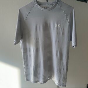Under Armour Men's Light Gray Short Sleeve Tee